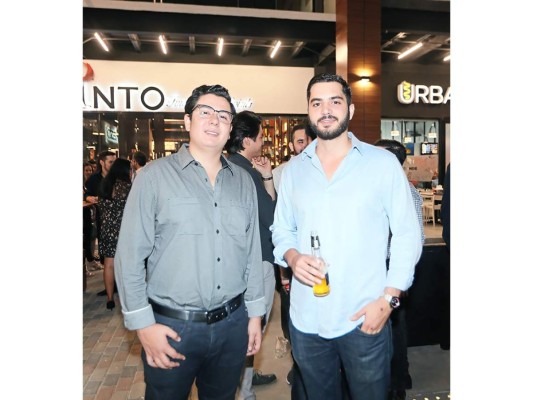 Tinto Fine Wine y Spirits apertura su tienda  