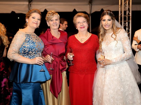 Recepción de la boda Vivianne Alvarado y Enrique Álvarez