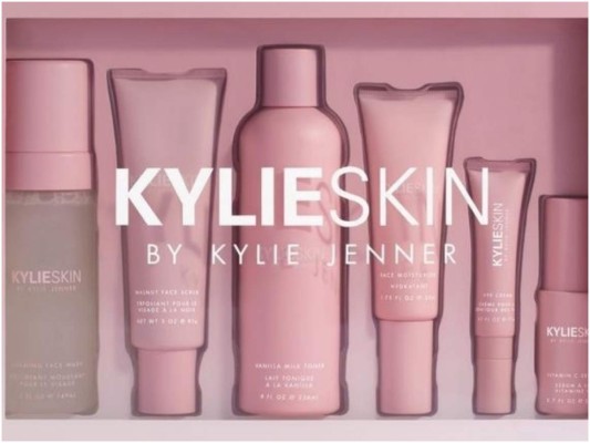 'Kylie Skin' se trata de la nueva propuesta de Kylie, enfocada en el cuidado de la piel, el producto es totalmente vegano, creado a base de gluten-cruelty-paraben-y-sulfate-free, para todos los tipos de piel