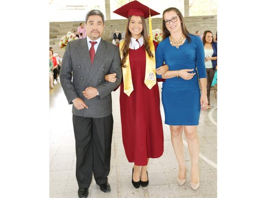Entrega de títulos de Mayan School I parte
