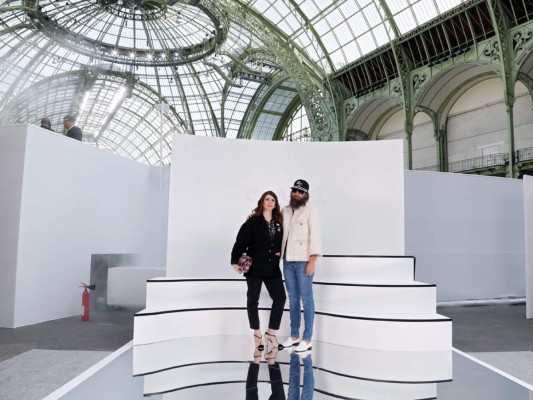 El cantante Sebastien Tellier y su esposa Amandine de La Richardiere