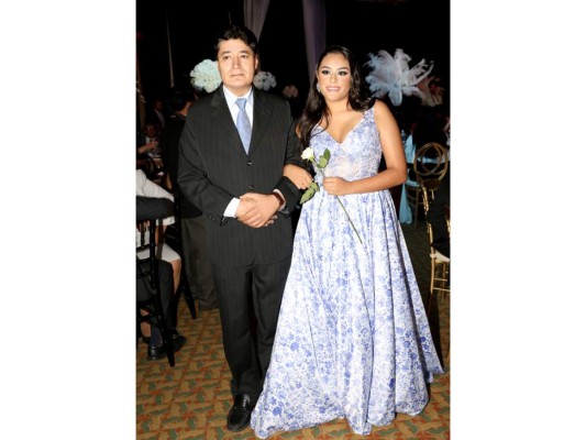 Desfile de los Seniors 2017 Del Campo International School