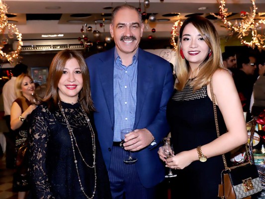 ¡Felices 25 Café Honoré!