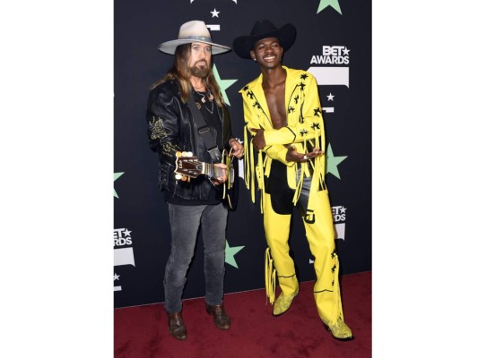 Los looks más extravagantes de los BET Awards