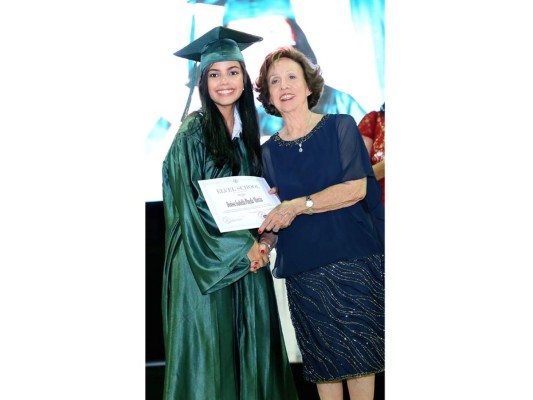 Graduación de los Seniors 2019 de Elvel School