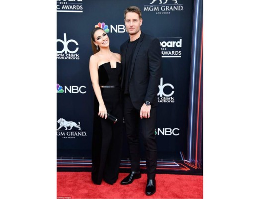 Justin Hartley y su esposa Chrishell Stause