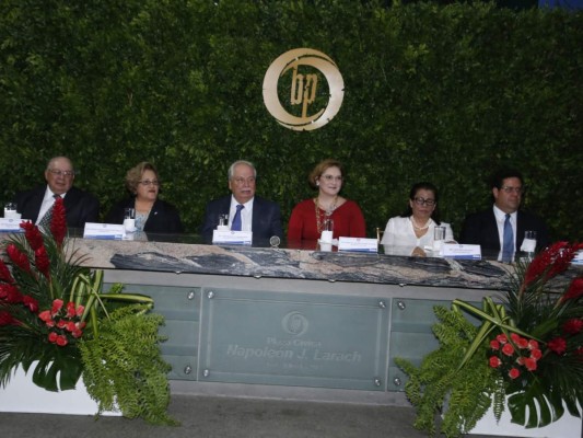 Brindis por Martha Susana Oviedo