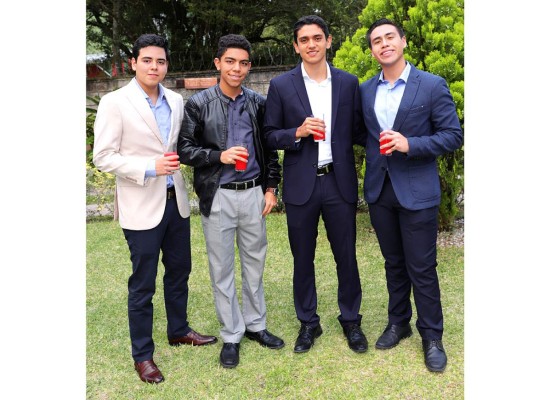 Los Seniors 2019 de la Dowal School celebraron su tradicional Almuerzo