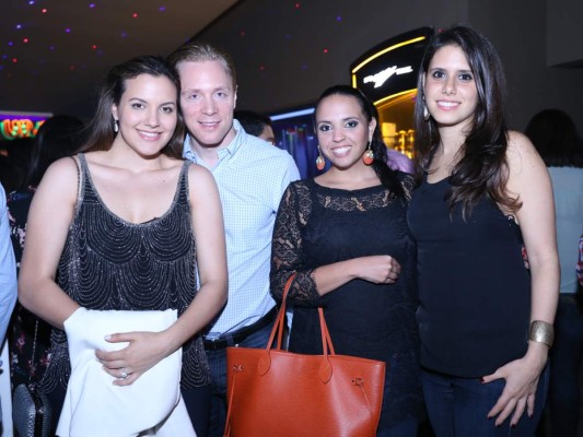 Apertura Up Lounge y Club