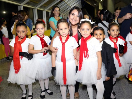 Festival de Navidad en DelCampo International School