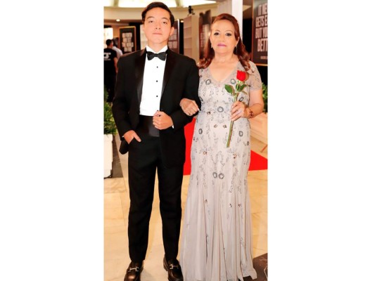 Red Carpet: Prom de los Seniors 2019 de La Estancia School