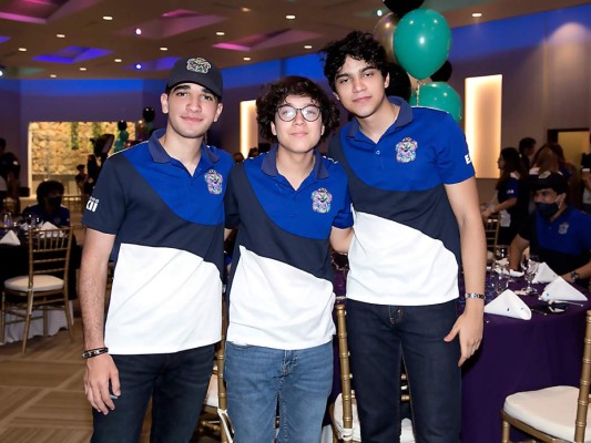 Senior entrance de la Escuela Internacional Sampedrana 2022