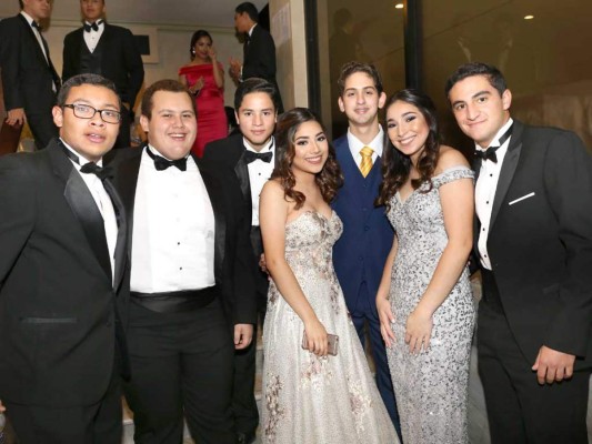 Fiesta de graduación del Centro Escolar Antares y Aldebarán