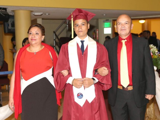 Graduación de CEAD Christian School