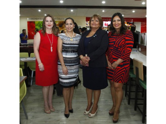 Brindis por el nuevo Wendy's Circunvalación