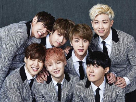 A partir de 2015, BTS empezó a ganar más popularidad con su álbum “The Most Beautiful Moment in life part 1'. Fue tanto el boom de ese disco que sacaron la parte 2 el mismo año y la 3 en 2016.