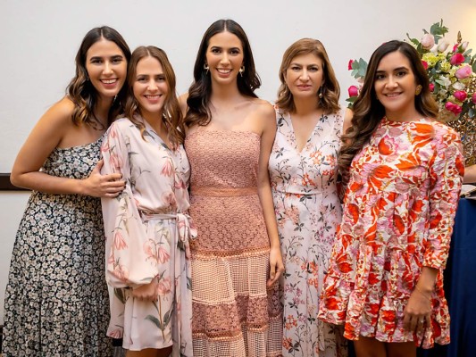 La despedida de soltera de Angie Andonie