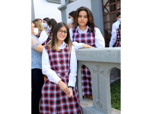 Confirmación de los alumnos de Macris School