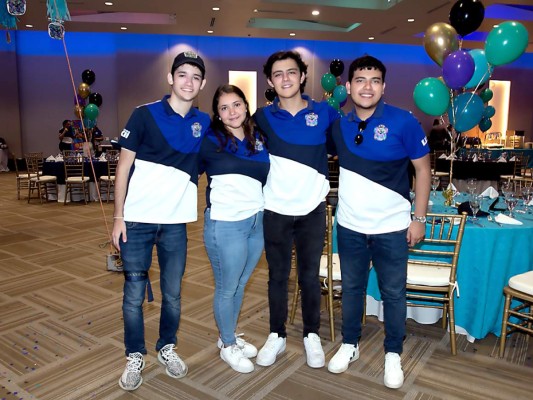 Senior entrance de la Escuela Internacional Sampedrana 2022
