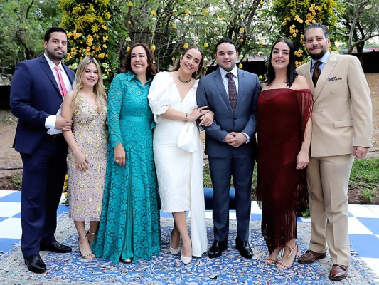 Bernardo Andonie, Gigi Lizardo, Liliana y Angella Andonie, Rafael Zelaya, Andrea Andonie y Juan Carlos Rodríguez