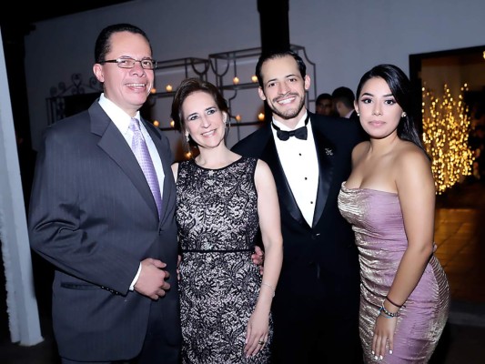 La boda de Mónica Moncada Valladares y Carlos Funes