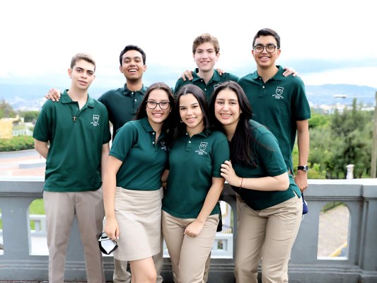 Andrea Castro, Gina Regalado, Perla Figueroa ,Jorge Mario Reyes, Juan Diego Maier,, Osly Vásquez y Nicolas Cerrato