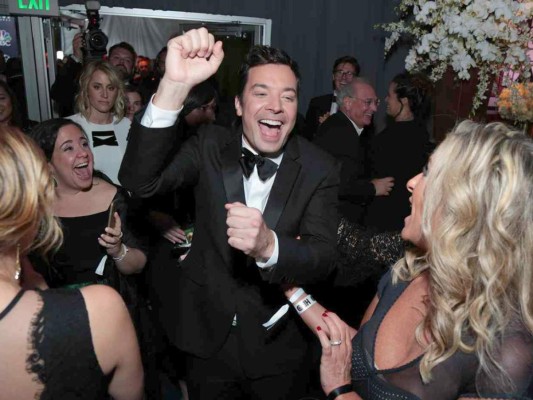 Jimmy Fallon, conductor de la ceremonia, en el after party de NBC