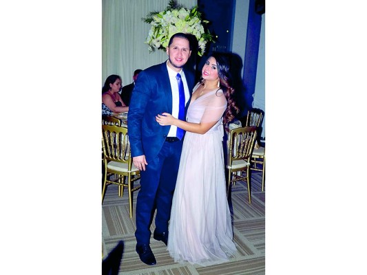 Alexander Torres y Carol Hernández, unen su vida en sagrado matrimonio   