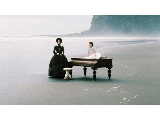 8. La única mujer ganadora de la Palma de Oro <br/><br/>Jane Campion es la única mujer galardonada con la Palma de Oro hasta el momento, gracias a su película ‘El piano’. Además Holly Hunter fue ganadora a ‘Mejor Actriz’ por su participación en la cinta.