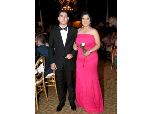 Desfile de los Seniors 2017 Del Campo International School