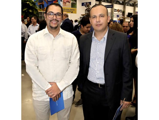 Inauguran moderna tienda Larach y Cía. en San Pedro Sula, con invitados especiales