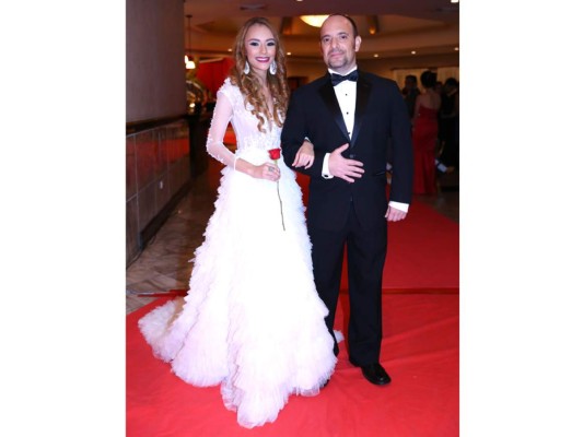 Mayan School celebra su prom al estilo los Oscar
