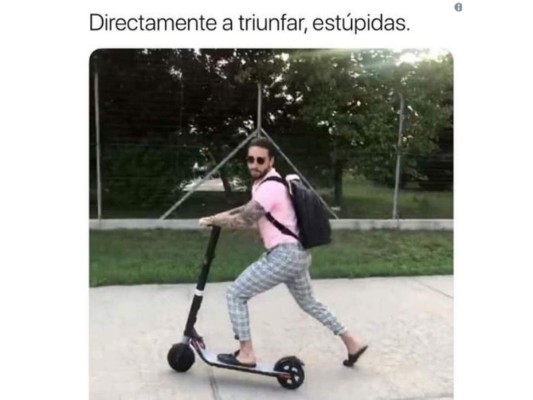 Los mejores memes de Maluma y sus looks