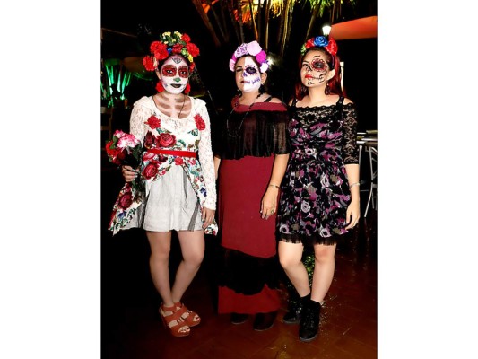 ¡Celebran Noche de Catrinas en el Hotel Honduras Maya!