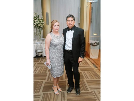 Juan Jaar y Lisa Hepburn celebran fiesta nupcial  