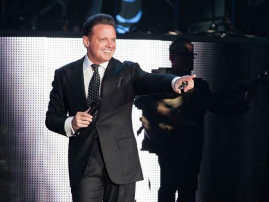 Luis Miguel concedió un espectáculo de concierto en el Chochi Sosa de la Capital.