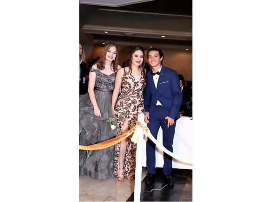 María Arías, Alejandra Rodríguez y Gabriel Aplícano