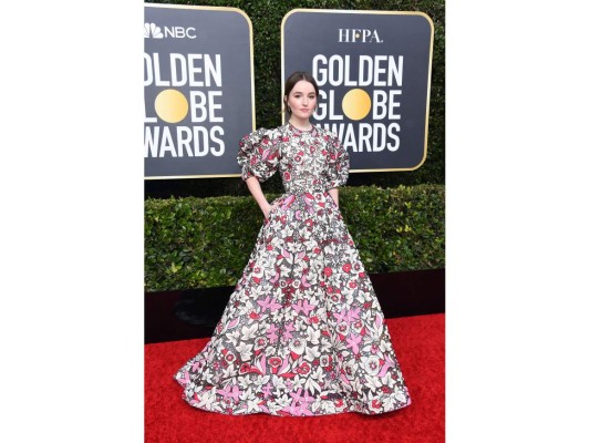 Kaitlyn Dever lució espectacular con este voluminoso floral gown de Valentino en el cual destacaban unas maxi sleeves que se contrastaron con un maquillaje elegante y sutil
