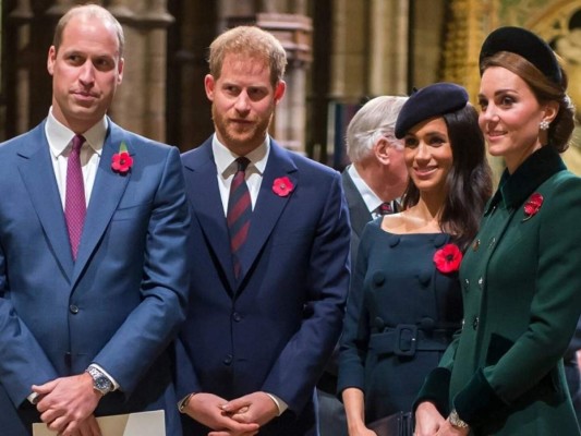 ''Mi padre y mi hermano están atrapados''<br/>Así se refiere el duque a la situación de Charles y William en la realeza. ''Ellos no pueden salir y siento compasión hacia ambos'', dijo el príncipe.<br/>