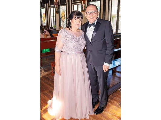 Jorge Rodríguez y Andrea Gabrie se casan en Tela  