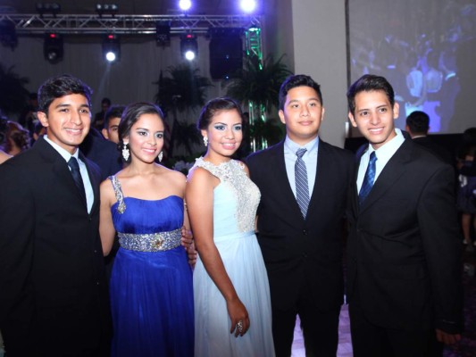 Prom night de New Horizon School  