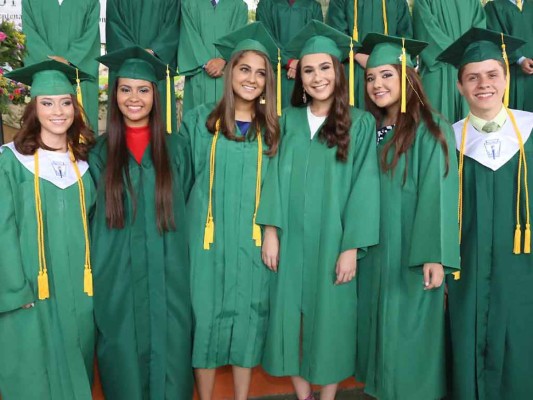 Graduación de la DelCampo International School