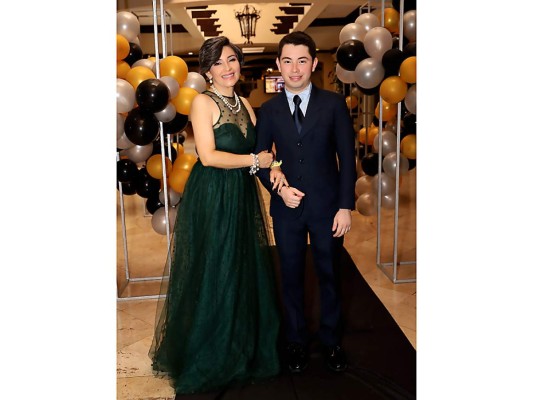 Misión cumplida: seniors 2021 de International School celebran su prom