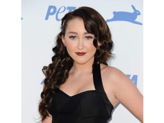 Noah Cyrus la hermana menor de Miley debuta como cantante