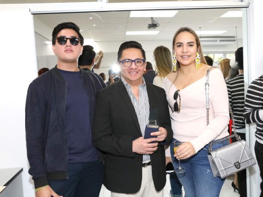 Unitec inaugura su carrera de modas y taller de diseño