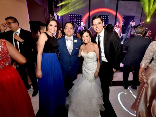 Inolvidable fiesta nupcial Anchecta-Mayes