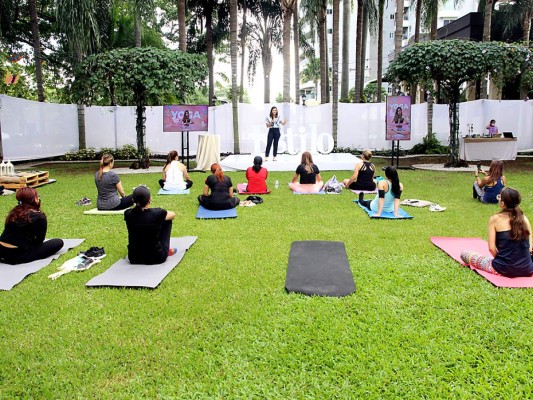 Club Hondureño Árabe y Revista Estilo patrocinan clases de yoga