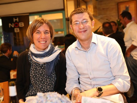 Celebración de la vendimia de Francia en Arno Bistró Café Francais