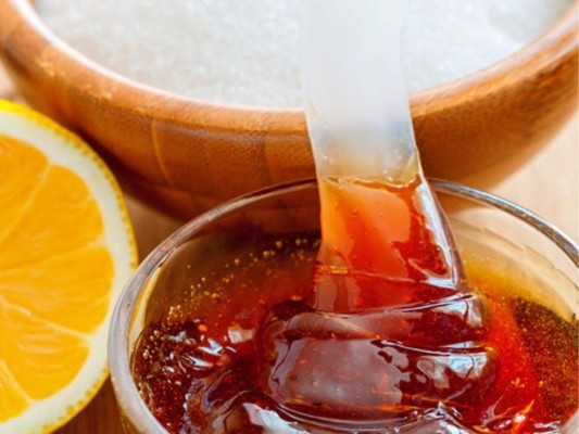 ¡Los ingredientes son totalmente orgánicos y cruelty free! Solo se necesita azúcar, limón y agua, dejando de lado todos los químicos que pueden crear irritación o alergias.
