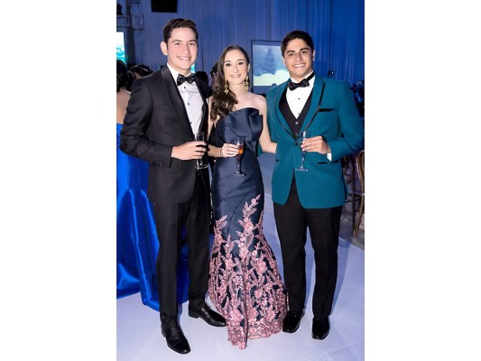 Glamurosa fiesta de la Escuela Seran  